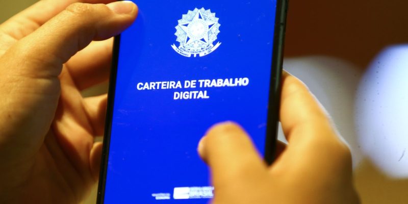 Brasil gerou 218.902 empregos formais em julho