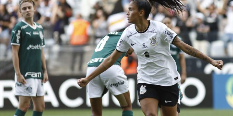 Corinthians bate Palmeiras em 1º jogo da semi do Brasileirão Feminino