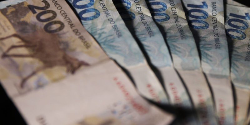 Beneficiários com NIS final 3 recebem hoje Auxílio Brasil