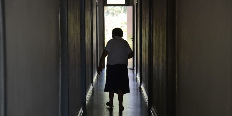 Pesquisa identifica moléculas associadas à depressão em idosos