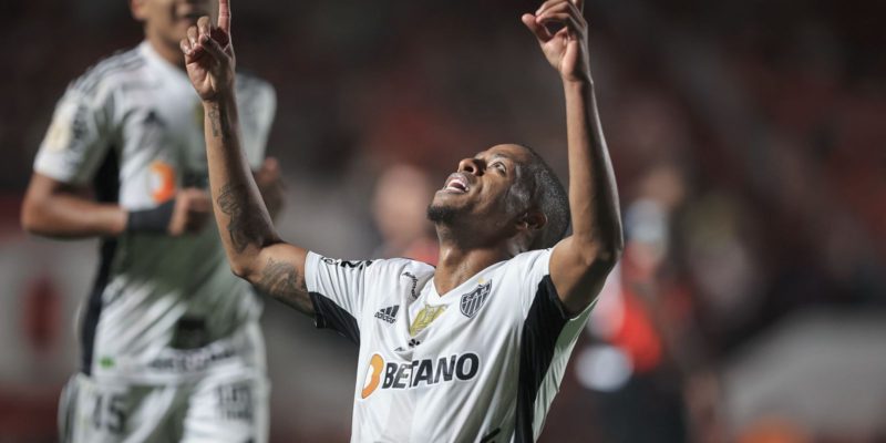 Keno e Hulk marcam e Galo retoma caminho das vitórias no Brasileiro