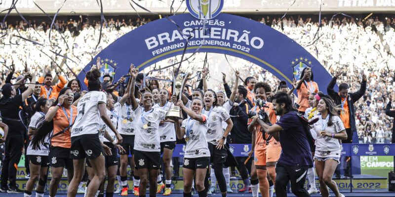 Corinthians goleia Inter para ficar com título do Brasileiro Feminino
