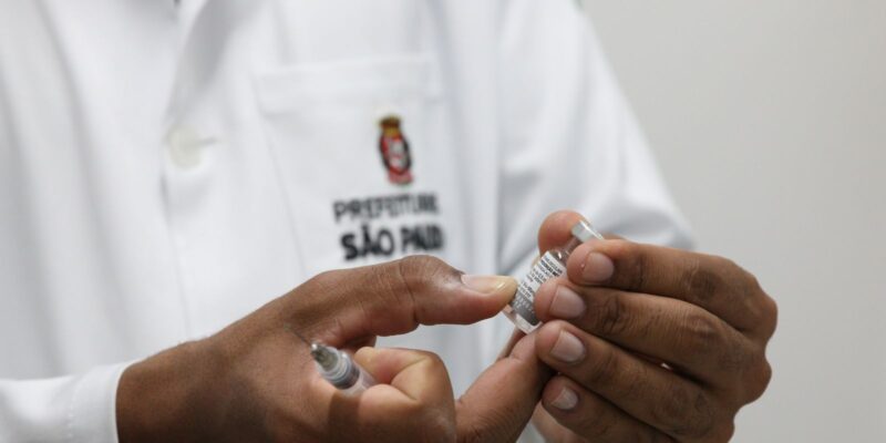 Covid-19: Brasil registra 90 mortes e 8,7 mil casos em 24 horas