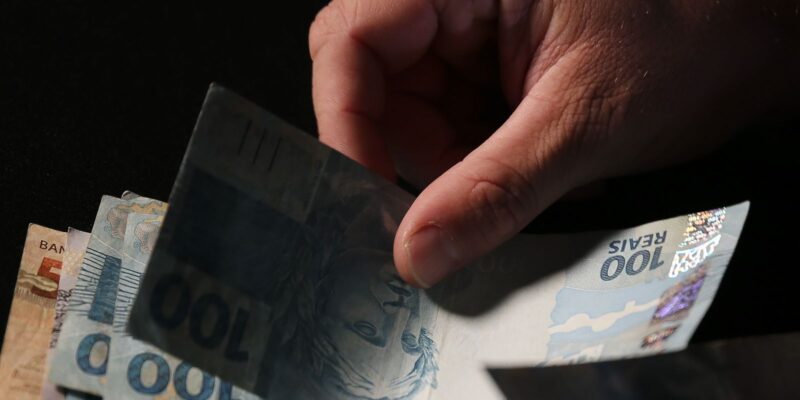 Auxílio Brasil é pago hoje a beneficiários com NIS de final 5