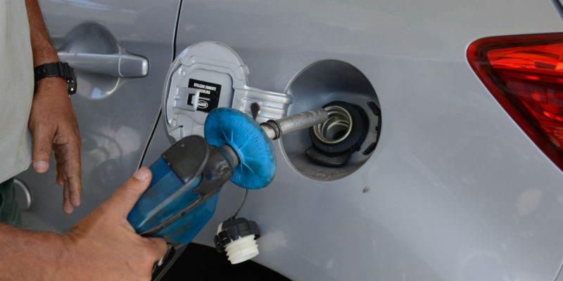 Petrobras reduz litro da gasolina em R$ 0,25 nas distribuidoras