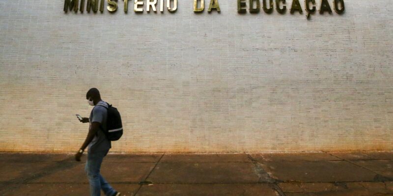 Prouni: estudante em lista de espera tem até hoje para comprovar dados