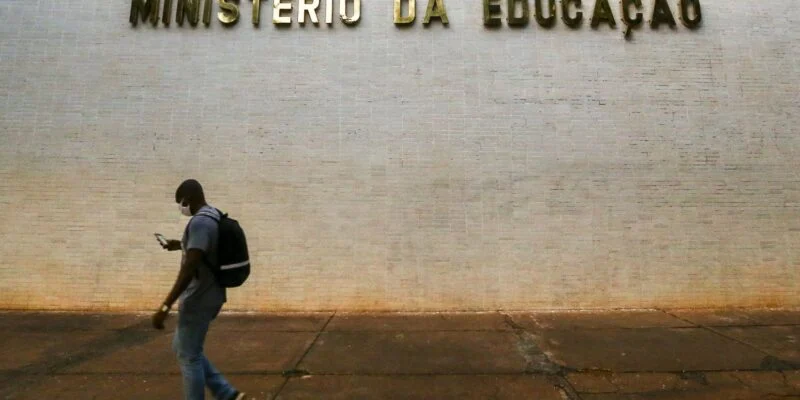Prouni: estudante em lista de espera tem até hoje para comprovar dados