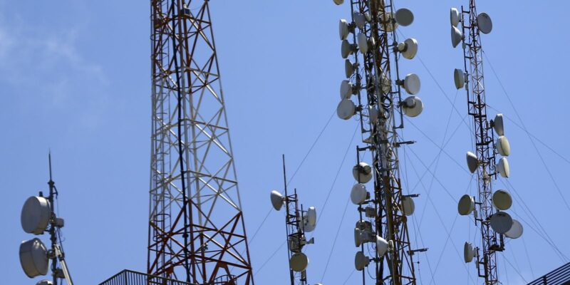 Volume de serviços avança 0,7% em agosto, segundo o IBGE