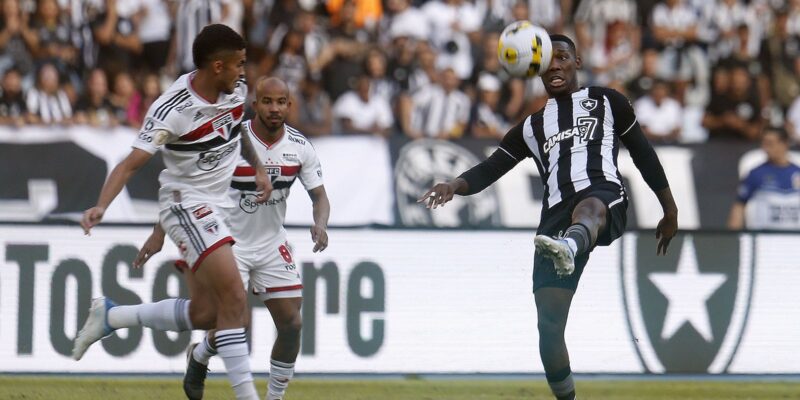 São Paulo e Botafogo se enfrentam por vaga no G8 do Brasileirão