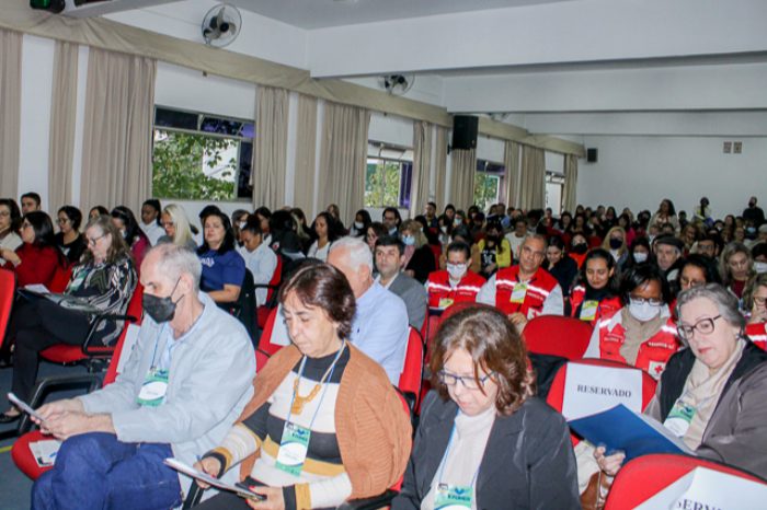 CURSO DE ALFABETIZAÇÃO PARA ALUNOS COM AUTISMO É MINISTRADO A PROFISSIONAIS DA EDUCAÇÃO DE RESENDE