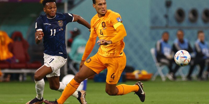 Holanda e Equador empatam e dividem liderança do Grupo A da Copa
