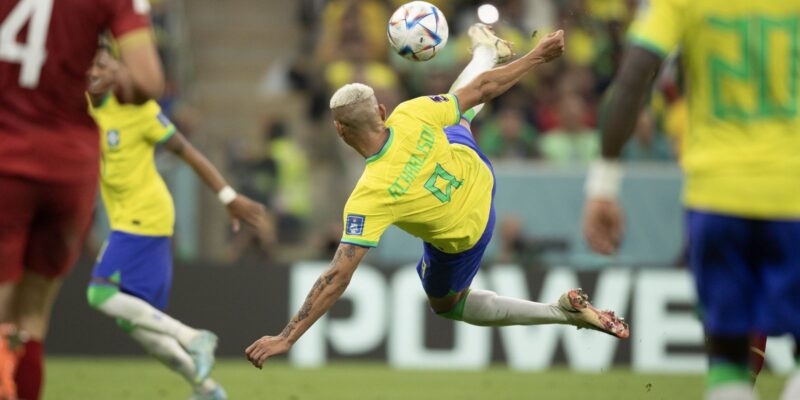 Richarlison diz que gol de voleio foi um dos mais bonitos da carreira