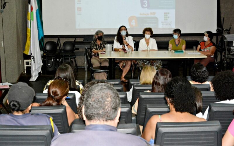 Fórum realizado em Volta Redonda aborda a valorização e as conquistas dos direitos constitucionais das mulheres