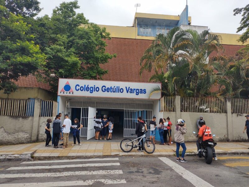 Programa ‘Qualifica Fevre’ capacita mais 120 estudantes no curso de Assistente Administrativo