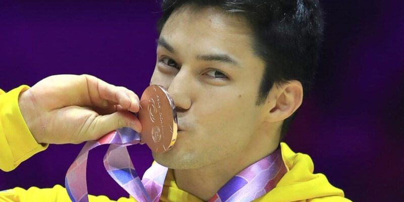 Arthur Nory celebra volta por cima e dedica à mãe o bronze no Mundial