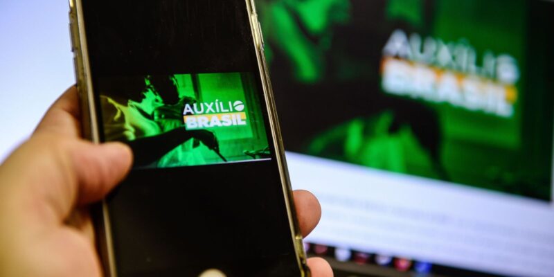 Auxílio Brasil é pago hoje a beneficiários com NIS final 2
