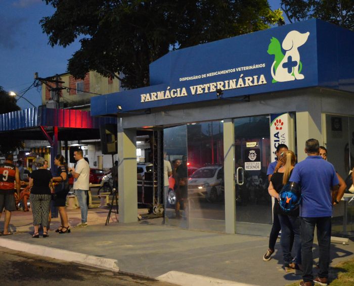 ATENDIMENTO NA FARMÁCIA PÚBLICA VETERINÁRIA DE RESENDE É AMPLIADO