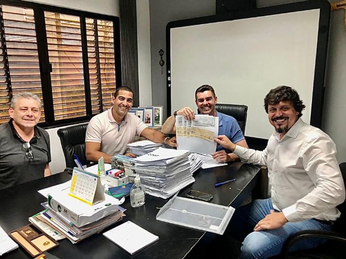 PREFEITURA DE RESENDE RECEBE DEVOLUÇÃO DE R$7 MILHÕES NÃO UTILIZADOS PELA CÂMARA MUNICIPAL EM 2022  