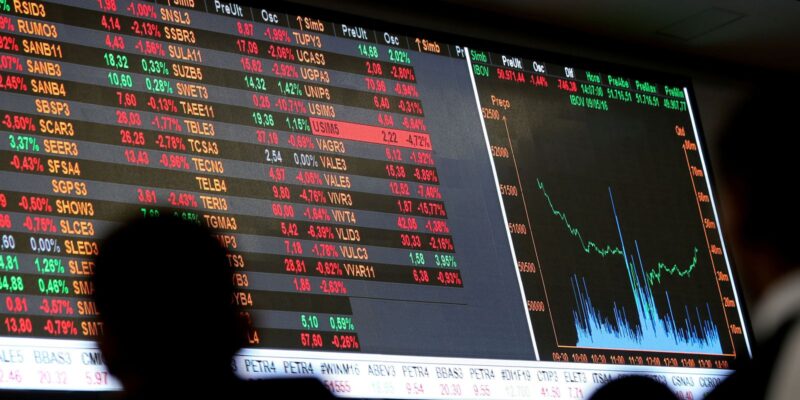 Bolsa de Valores cai 2,02% e fecha no menor nível em quatro meses