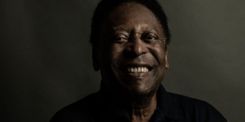 Estrelas da última Copa do Mundo lamentam morte de Pelé
