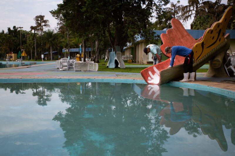 Prefeitura de Volta Redonda promove manutenção preventiva em piscinas do Parque Aquático Municipal
