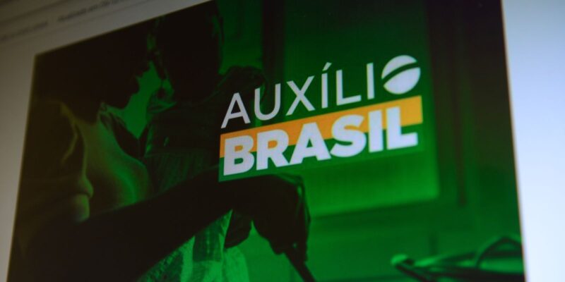 Caixa paga Auxílio Brasil a beneficiários com NIS de final 9