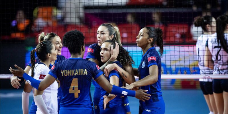 Minas avança para semifinal do Mundial de Clubes de vôlei feminino