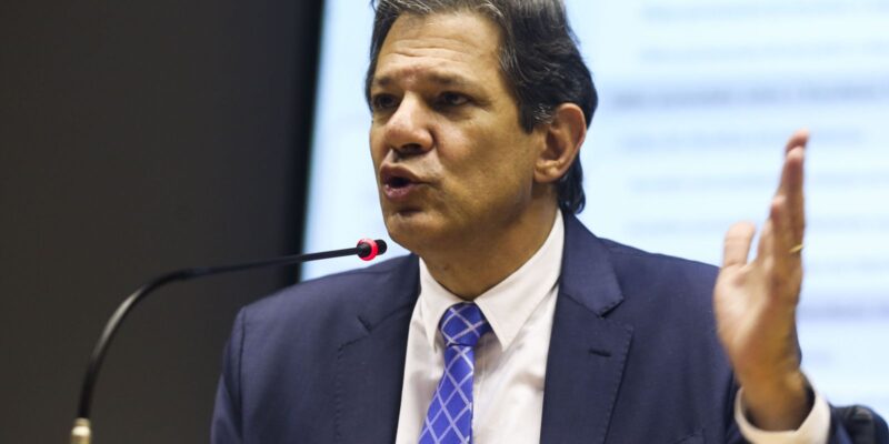 Haddad diz que Congresso deve voltar a abraçar reforma tributária