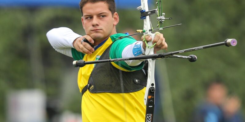 Marcus D'almeida é indicado a prêmio de melhor arqueiro do mundo