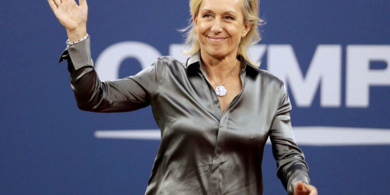 Ex-tenista Navratilova é diagnosticada com câncer de garganta e mama
