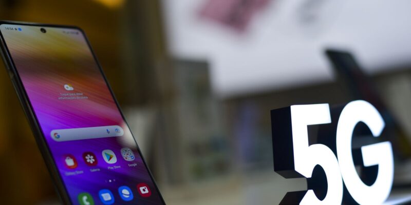 Anatel autoriza ativação do 5G em 78 municípios médios