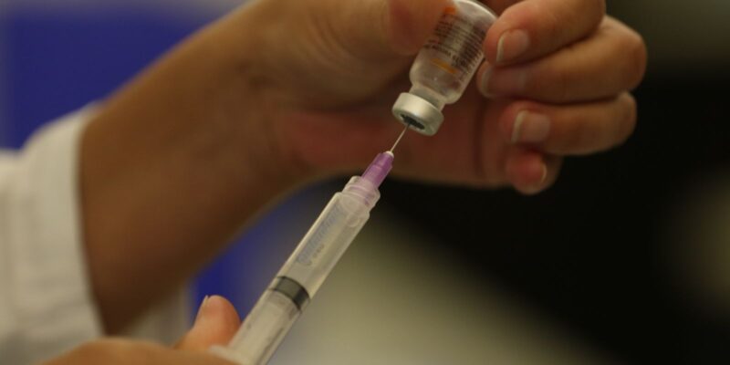Saúde recomenda dose de reforço contra a covid a partir dos 5 anos