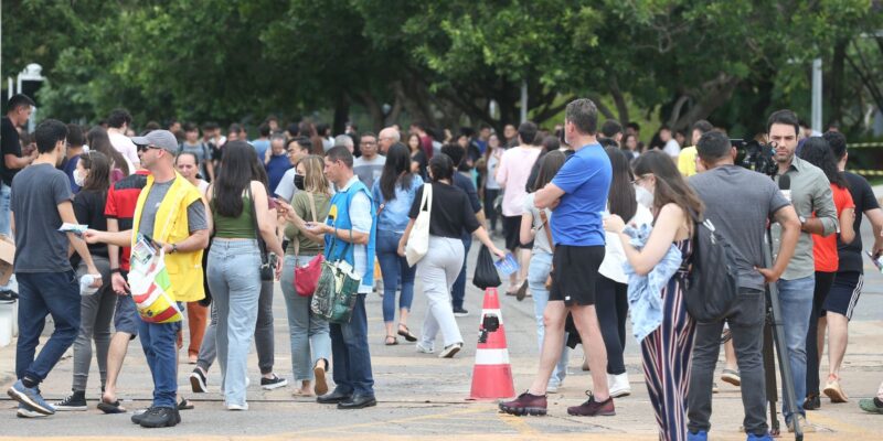 Provas do Enem são reaplicadas hoje e amanhã a 3,2 mil estudantes