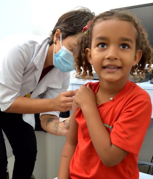 PREFEITURA DE RESENDE AMPLIA APLICAÇÃO DE PFIZER BABY PARA CRIANÇAS DE ATÉ 4 ANOS 