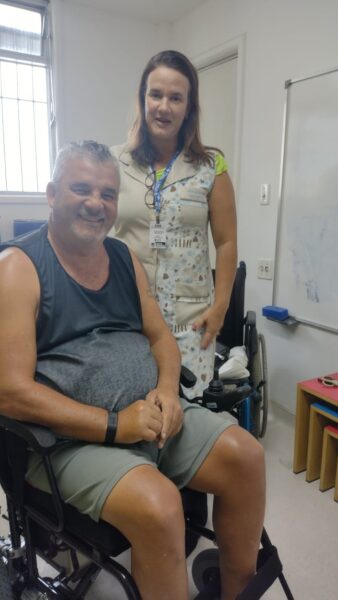 Centro Especializado em Reabilitação de Volta Redonda doa mais duas cadeiras de rodas motorizadas