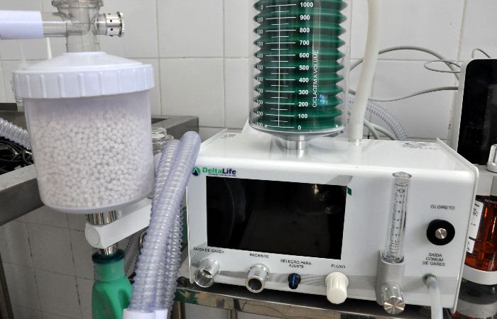 CENTRO DE CONTROLE DE ZOONOSES RECEBE NOVO EQUIPAMENTO DE ANESTESIA INALATÓRIA
