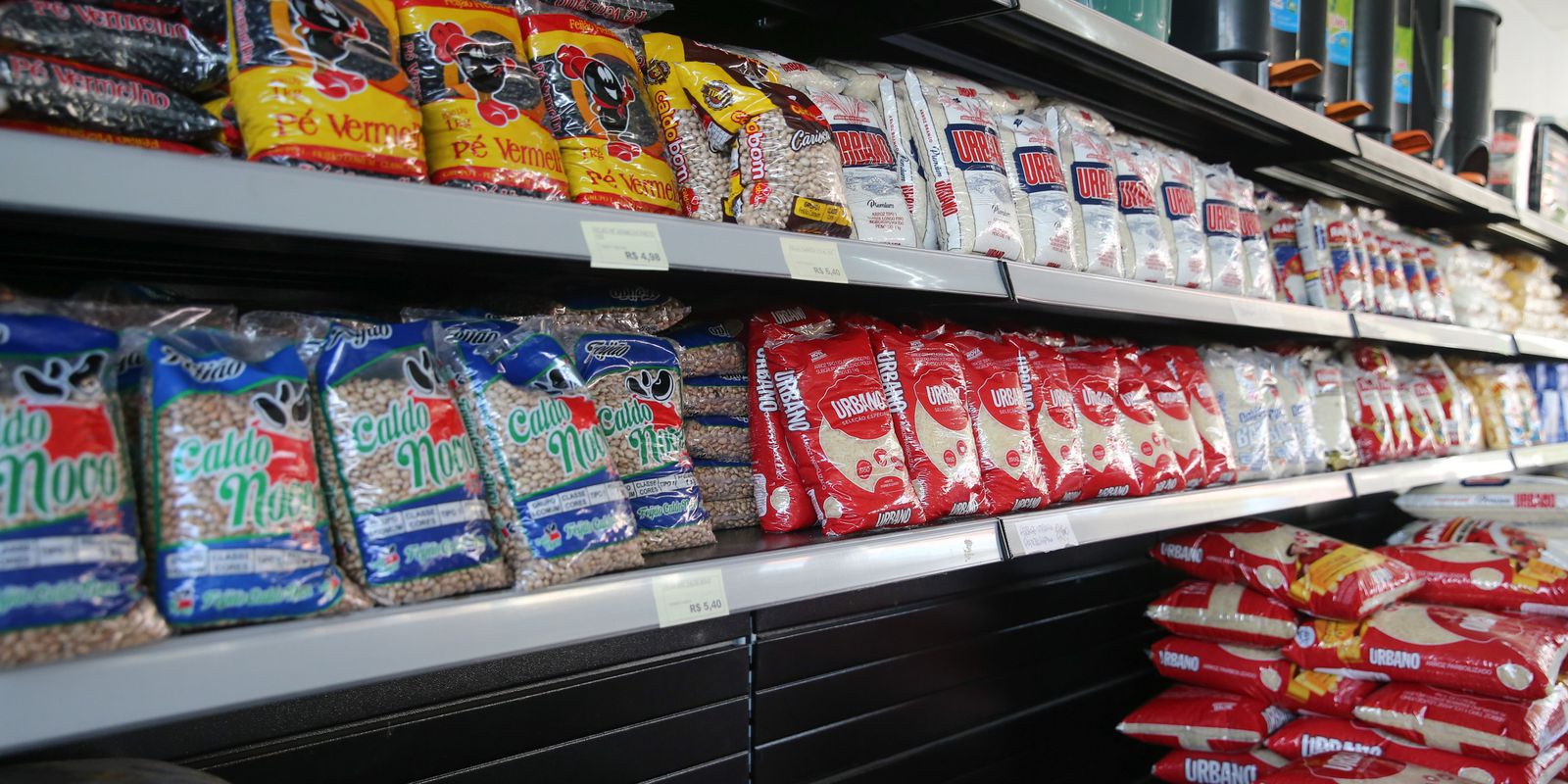 Cesta básica cai em 13 das 17 capitais pesquisadas em fevereiro