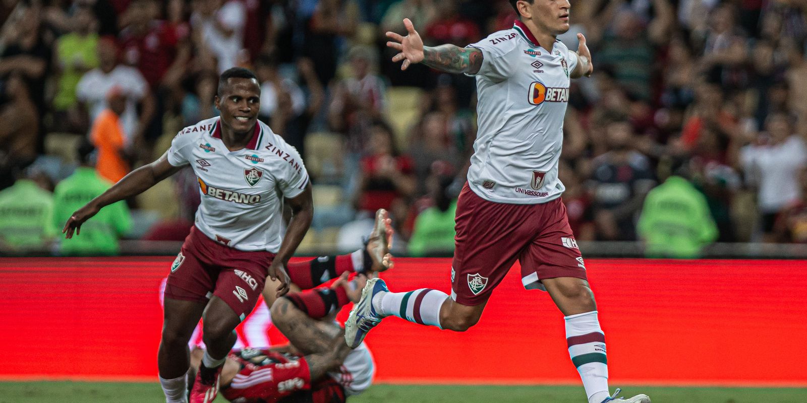 Fluminense vence Flamengo no Maracanã e conquista Taça Guanabara