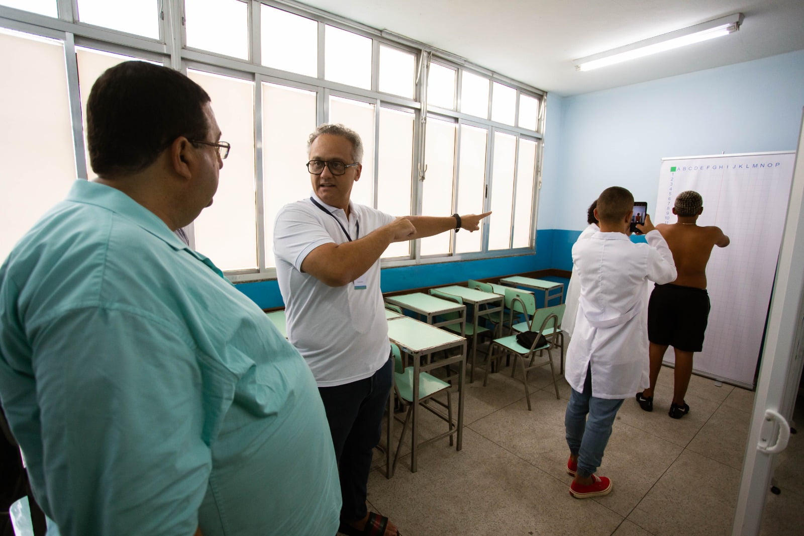 Projeto ‘Coluna Reta’ inicia trabalho de prevenção e busca ativa da escoliose idiopática nas escolas de Volta Redonda