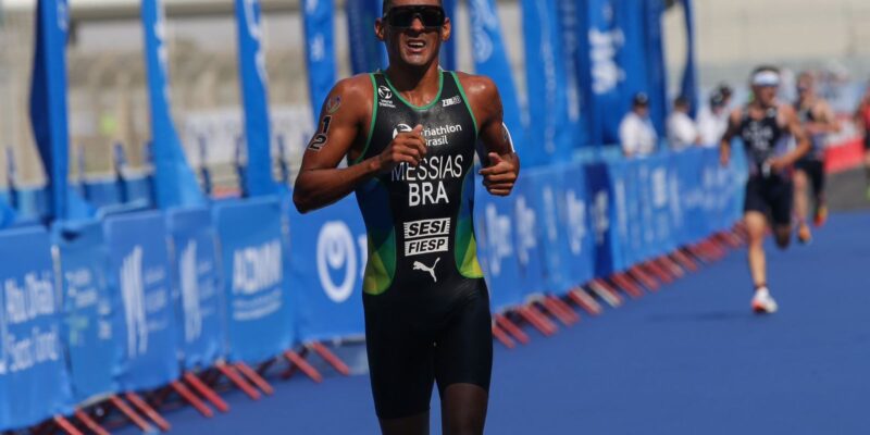 Manoel Messias é bronze em 1ª etapa do circuito mundial de Triatlo