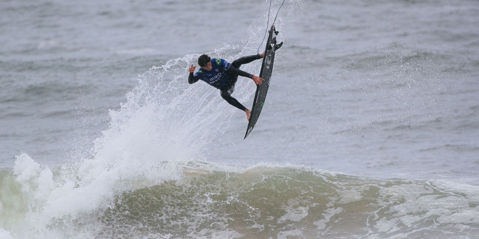 Mundial de surfe: Brasil avança com sete na etapa de Portugal
