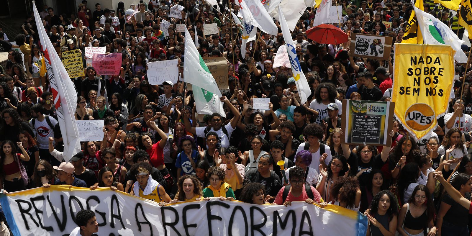 Entidades ligadas à educação aprovam suspensão do Novo Ensino Médio