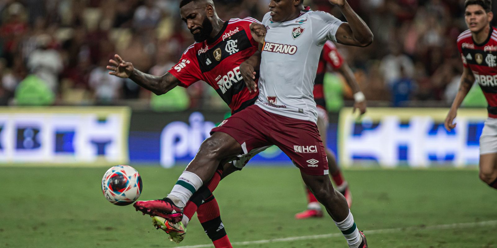 Flamengo e Fluminense começam a decidir o Campeonato Carioca