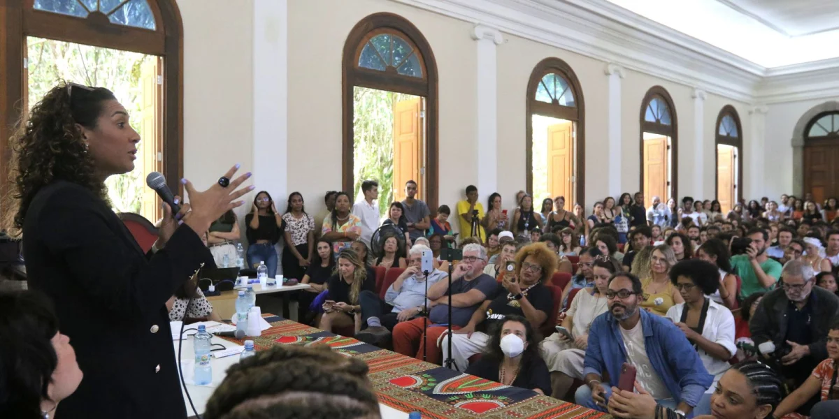 Lei de Cotas vai permanecer de qualquer maneira, afirma ministra