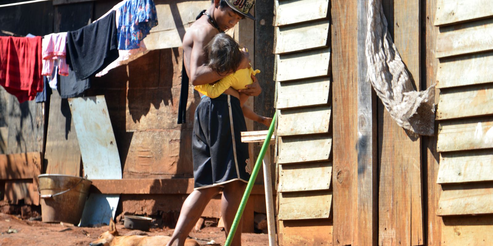 Fiocruz: 62% das crianças Guarani vivem abaixo da linha de pobreza