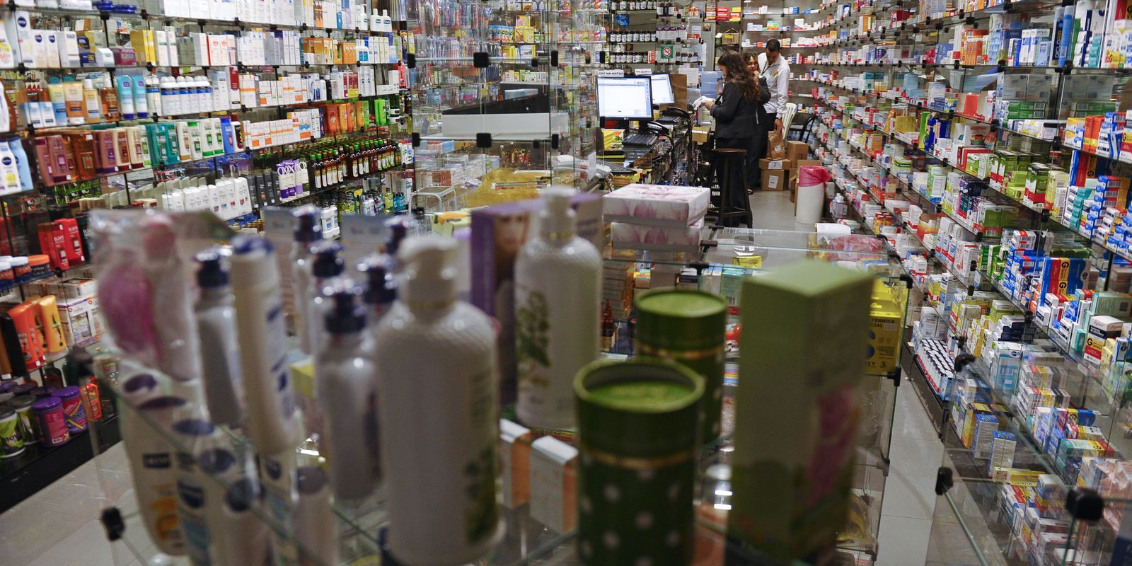 IBGE: Inflação em abril é de 0,61%, influenciada pela alta de remédios