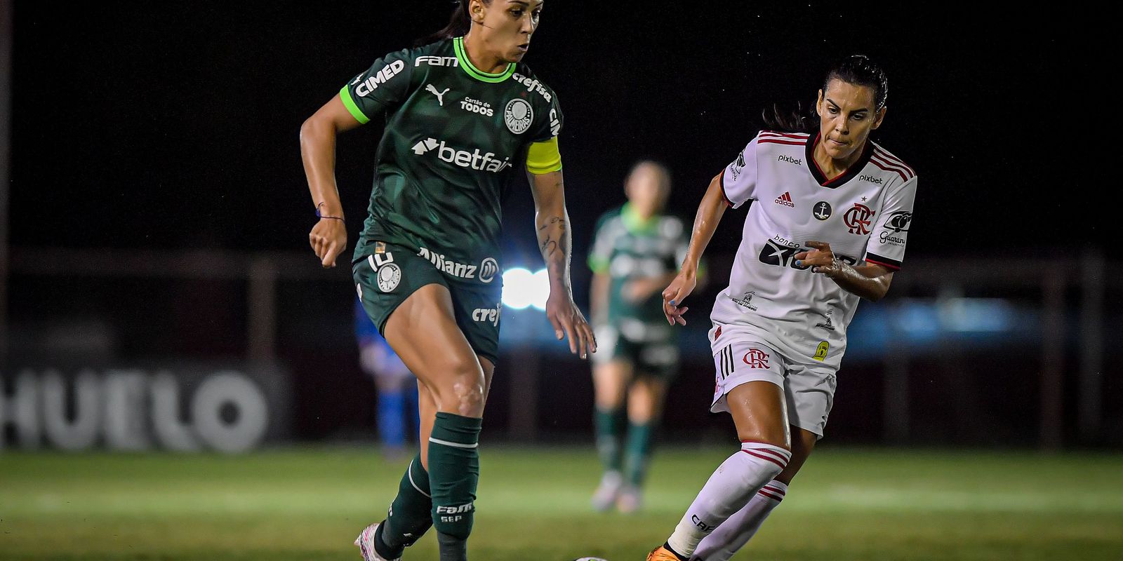 Palmeiras vence Flamengo para assumir liderança do Brasileiro Feminino