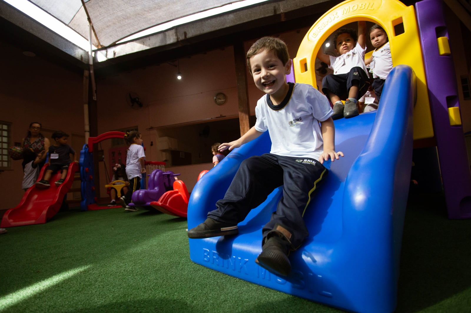 Escolas de Volta Redonda começam a receber novos brinquedos e jogos pedagógicos