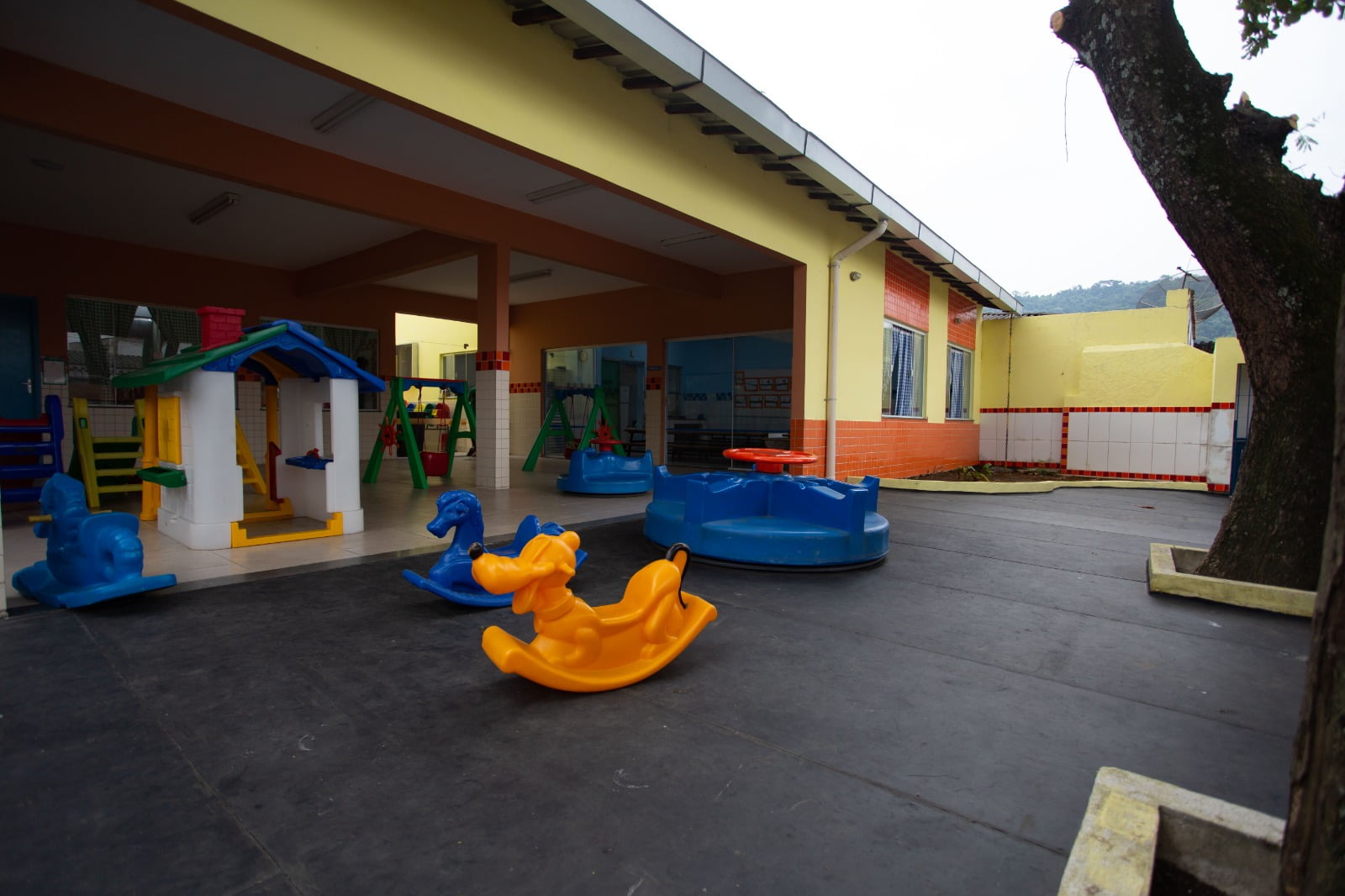 Prefeitura de Volta Redonda conclui reforma geral na creche Nosso Espaço
