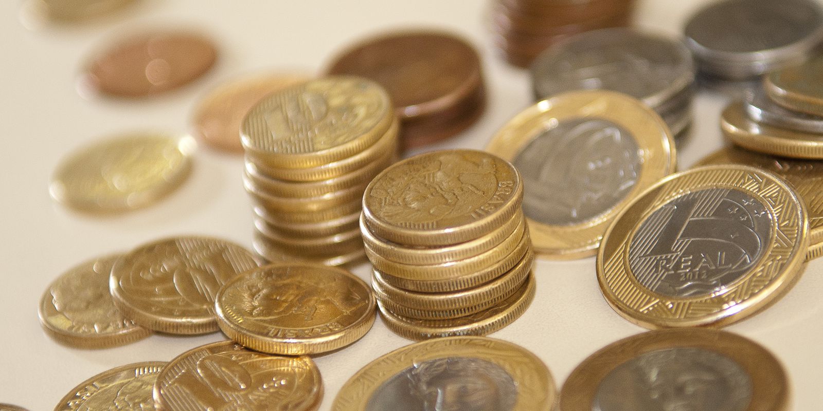 Previsão de inflação do mercado financeiro cai para 5,71% este ano